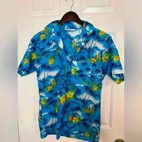 HAWAIIAN, tropical button up, tourist, no tagged size- mens mens small? - Picture 2 of 4